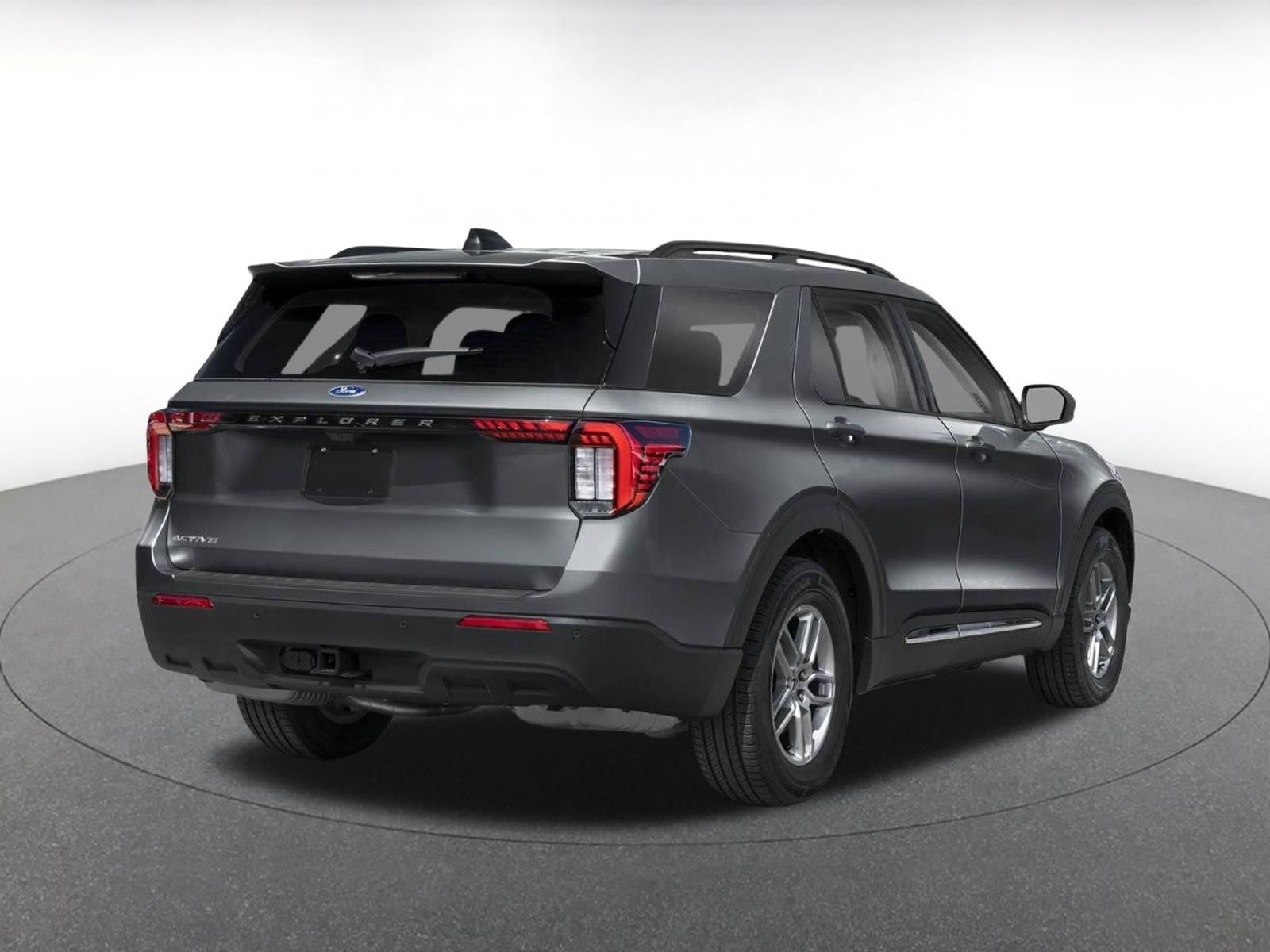 Used 2026 Ford Explorer Active AWD/4WD image 2