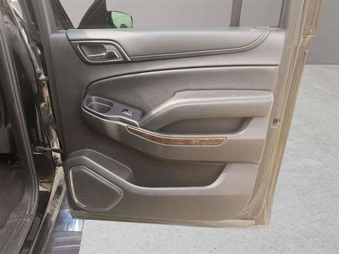 Used 2015 Chevrolet Suburban LT AWD/4WD image 37