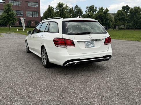 Used 2014 Mercedes-Benz E 350 4MATIC Wagon image 11