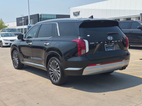 Used 2023 Hyundai Palisade Calligraphy AWD/4WD image 3