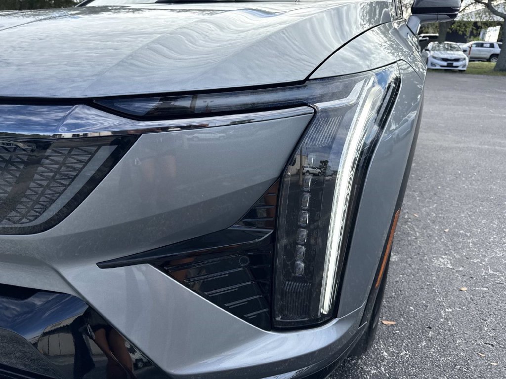 New 2025 Cadillac Optiq Sport 1 AWD/4WD image 9