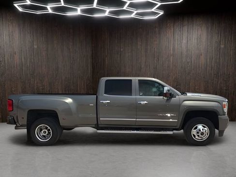 Used 2018 GMC Sierra 3500 Denali w/ Duramax Plus Package AWD/4WD image 8
