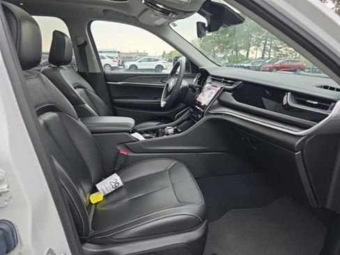 Used 2022 Jeep Grand Cherokee Limited 4xe AWD/4WD image 18