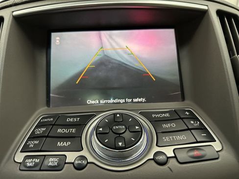 Used 2011 INFINITI G37 Journey w/ Premium Pkg image 14