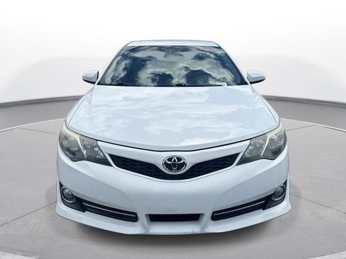 Used 2013 Toyota Camry SE FWD image 3