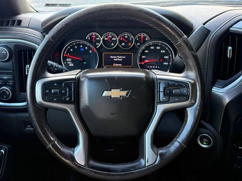 Used 2021 Chevrolet Silverado 1500 LT w/ Convenience Package II RWD image 12