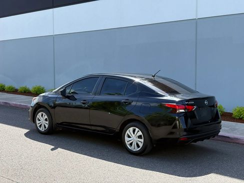 Used 2022 Nissan Versa S FWD image 4
