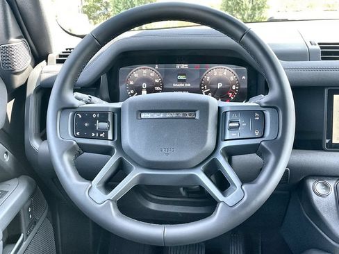 Certified 2023 Land Rover Defender 90 X-Dynamic SE AWD/4WD image 22