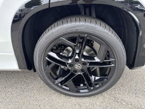 New 2026 Volkswagen Tiguan SE R-Line image 6