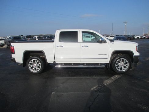Used 2018 GMC Sierra 1500 SLT w/ SLT Premium Package image 2