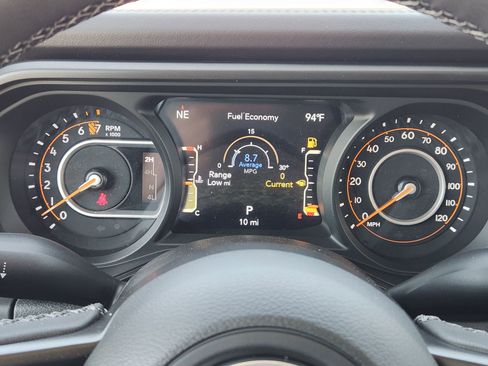 New 2025 Jeep Gladiator Sport image 12