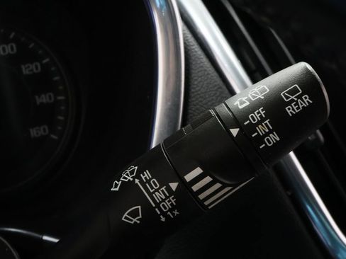 Used 2020 Chevrolet Equinox LT FWD image 15