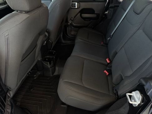 Used 2021 Jeep Wrangler Unlimited Sport image 18