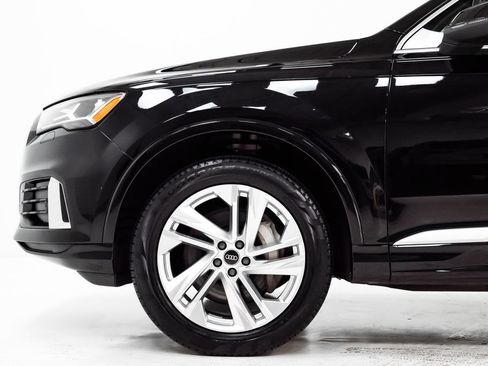 Used 2023 Audi Q7 2.0T Premium w/ Towing Package AWD/4WD image 27