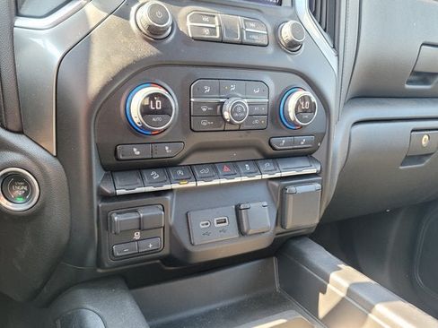 Used 2020 Chevrolet Silverado 1500 LT Trail Boss AWD/4WD image 27