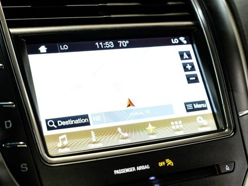 Used 2017 Lincoln MKX Reserve w/ Lincoln MKX Climate Package FWD image 22