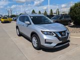 Used 2017 Nissan Rogue SV image 4