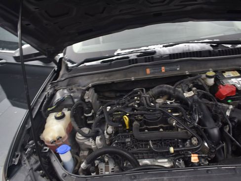 Used 2020 Ford Fusion SE image 11