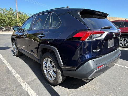 Certified 2019 Toyota RAV4 Limited AWD/4WD image 3