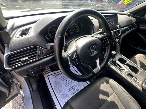 Used 2020 Honda Accord Sport image 9