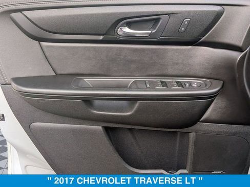 Used 2017 Chevrolet Traverse LT image 10