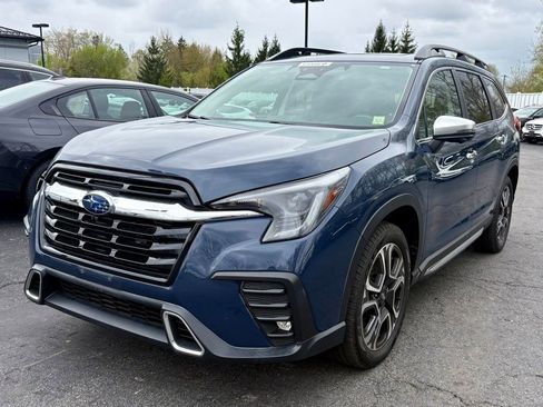 Used 2023 Subaru Ascent Touring AWD/4WD image 3