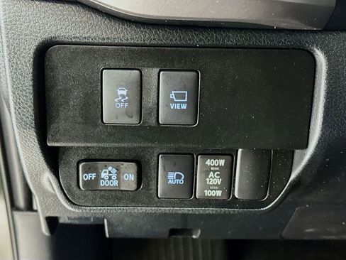 Used 2021 Toyota Tacoma Limited image 10