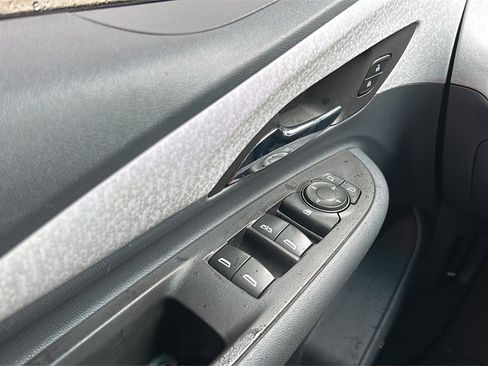 Used 2020 Chevrolet Bolt LT image 18