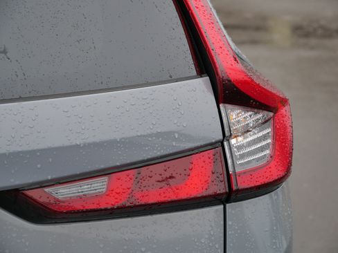 Used 2025 Honda CR-V LX image 17