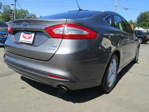 Used 2013 Ford Fusion SE FWD image 7