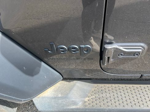 Used 2023 Jeep Wrangler Unlimited Sport AWD/4WD image 6