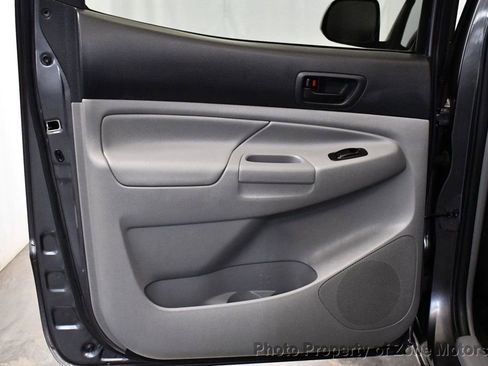 Used 2015 Toyota Tacoma PreRunner w/ SR5 Package RWD image 21