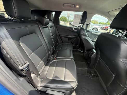 Used 2022 Ford Escape SEL w/ Technology Package AWD/4WD image 32