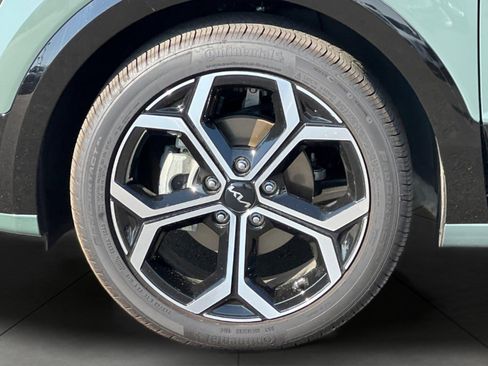 Used 2025 Kia Niro SX Touring image 34