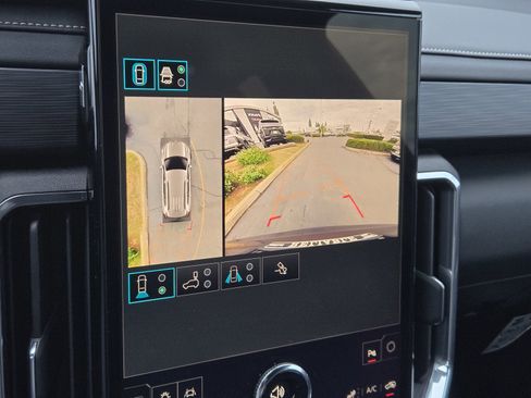 Used 2025 GMC Acadia Elevation w/ Elevation Premium Package image 19