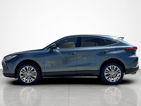 Used 2023 Toyota Venza XLE AWD/4WD image 2