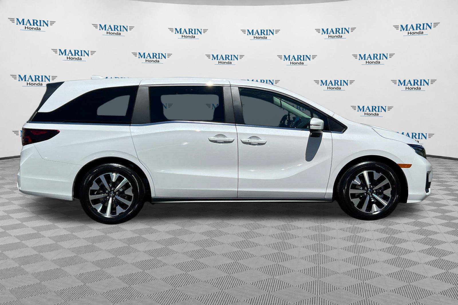 New 2026 Honda Odyssey EX-L image 2