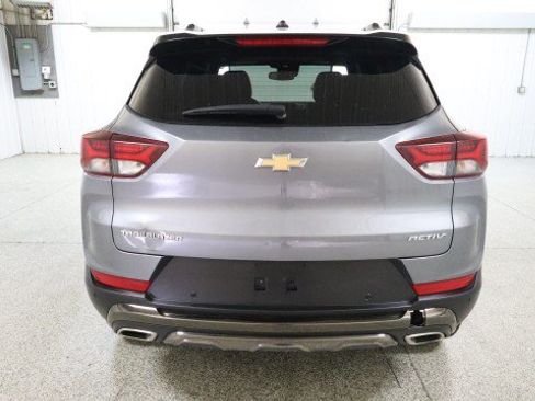 Used 2022 Chevrolet TrailBlazer ACTIV w/ Sun and Liftgate Package FWD image 8
