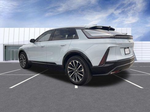 Certified 2024 Cadillac Lyriq Sport AWD/4WD image 6