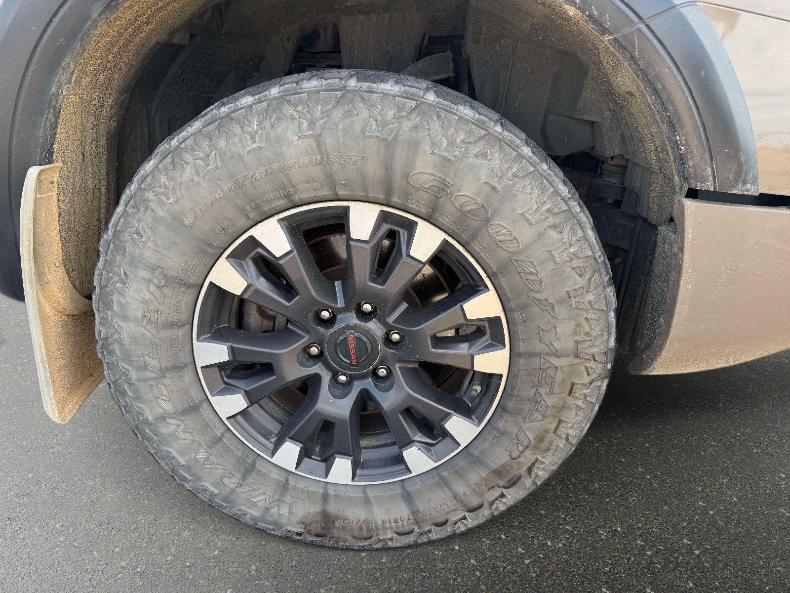 Used 2020 Nissan Titan PRO-4X w/ Pro-4x Convenience Package AWD/4WD image 7