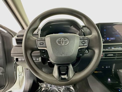 Used 2025 Toyota Camry LE FWD image 13