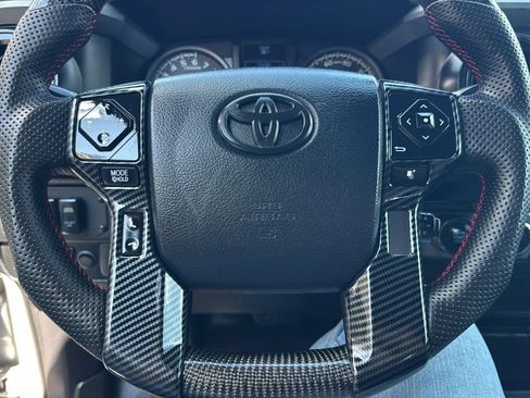 Used 2016 Toyota Tacoma TRD Sport w/ Towing Package AWD/4WD image 12