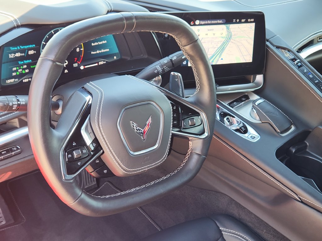 Used 2025 Chevrolet Corvette Stingray Premium Cpe w/ 3LT RWD image 10