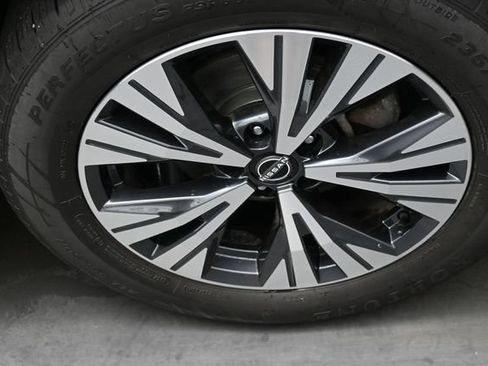 Used 2022 Nissan Rogue SV w/ SV Premium Package AWD/4WD image 34