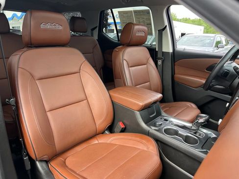 Used 2021 Chevrolet Traverse High Country AWD/4WD image 30
