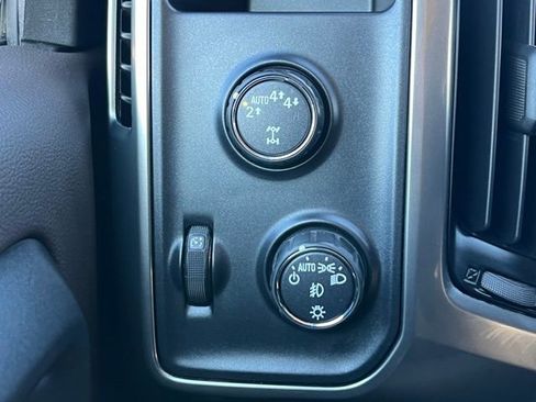 Used 2018 Chevrolet Silverado 1500 LT w/ All Star Edition image 27