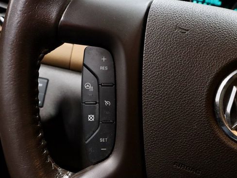 Used 2017 Buick Enclave Premium image 30