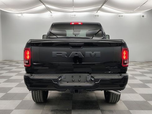 New 2026 RAM 2500 Big Horn AWD/4WD image 9