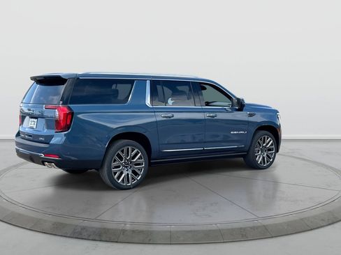 New 2026 GMC Yukon XL Denali Ultimate AWD/4WD image 8