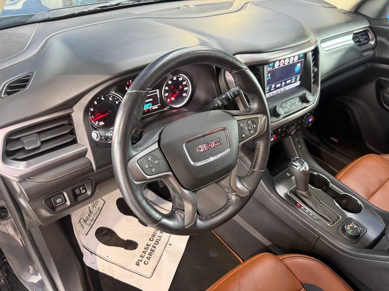 Used 2017 GMC Acadia SLT AWD/4WD image 16